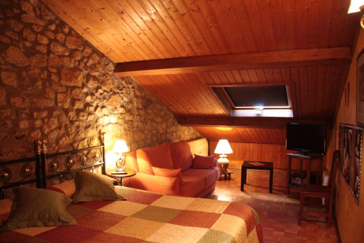 Hotel Y Estudios- 