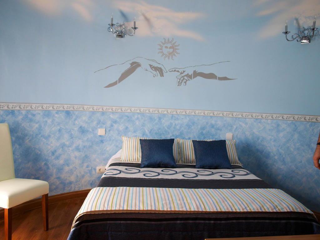 Hotel Y Estudios- 