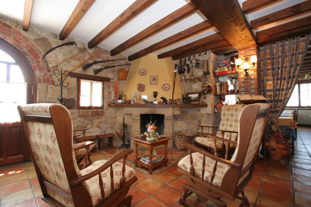 Hotel Y Estudios- 